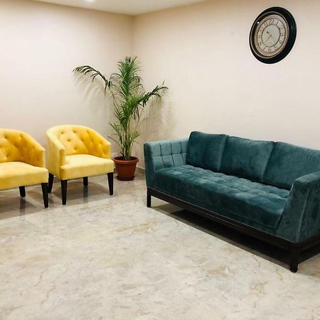 Hotel Ak Suites Patiāla エクステリア 写真