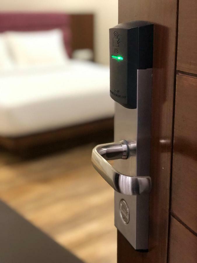 Hotel Ak Suites Patiāla エクステリア 写真